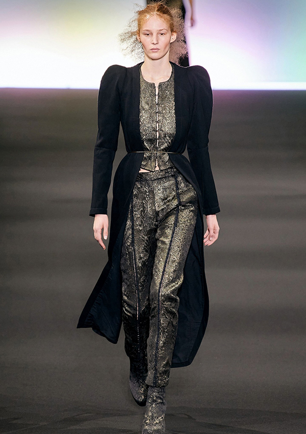 IMM - ISABEL MONSEES - Runways