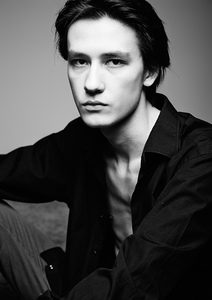 ARNAUD MOXHON